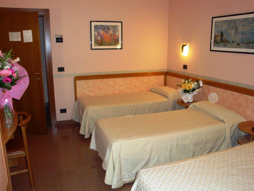 Hotel Filiberto Rimini Extérieur photo